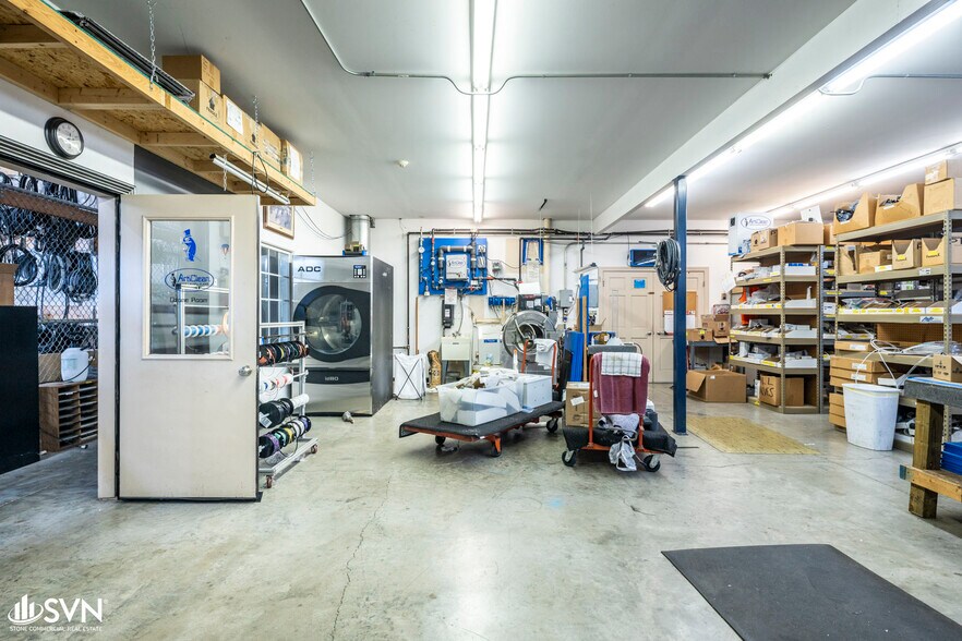 More Photos Of 129 Fieldview Dr, Versailles Warehouse For Sale