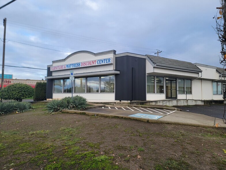 Primary Photo Of 5002-5008 Commercial St SE, Salem Freestanding For Lease