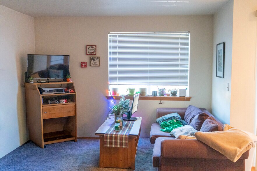 More Photos Of 423 SW 155th St, Seattle Apartments For Sale
