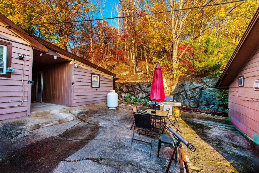 More Photos Of 148 Route 181, Lake Hopatcong Apartments For Sale