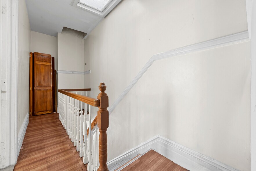 More Photos Of 108 Veronica Pl, Brooklyn Land For Sale