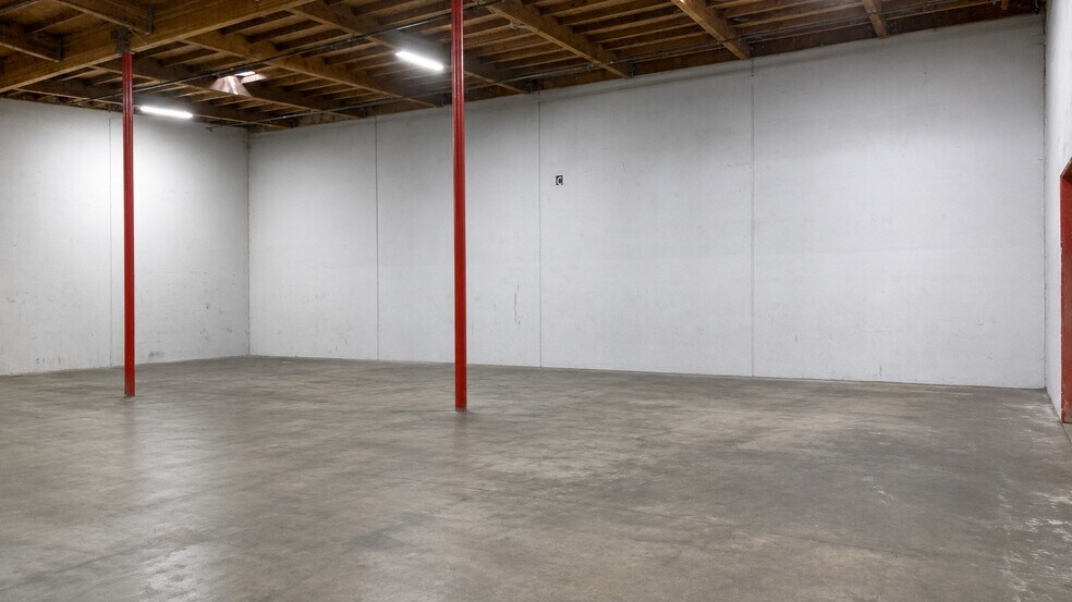 More Photos Of 2525 Birch St, Vista Warehouse For Lease