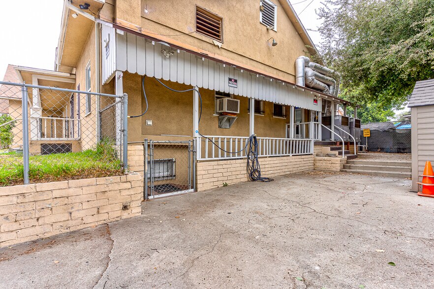 More Photos Of 600 S Towne Ave, Pomona Religious Facility For Sale