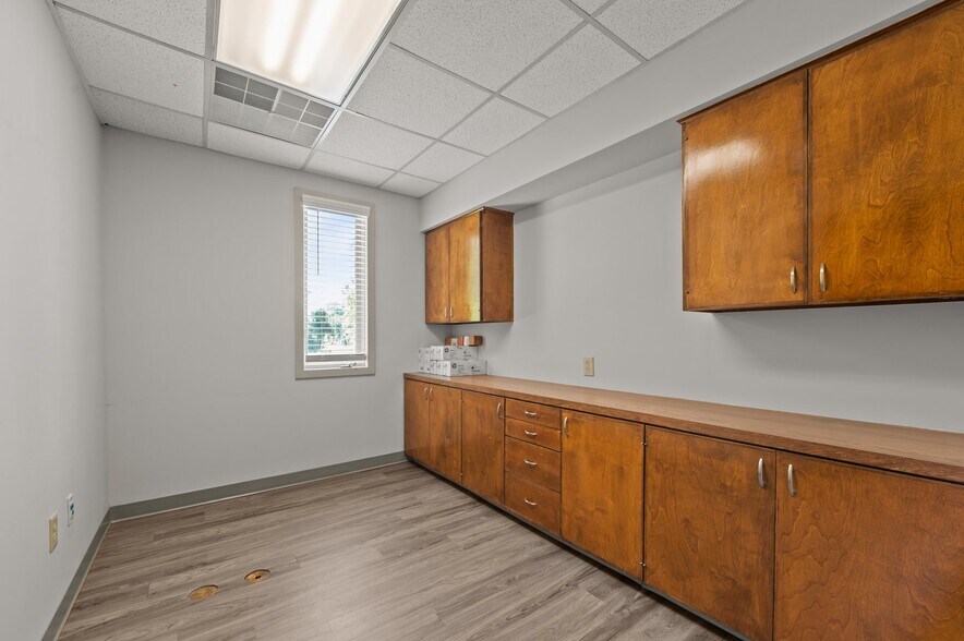 More Photos Of 2503 N Queen St, Kinston Medical For Sale