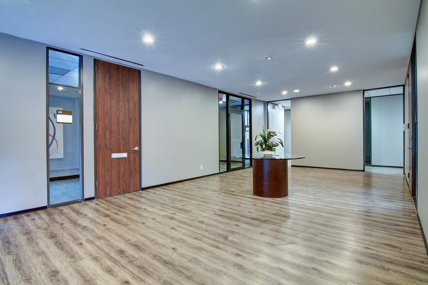 More Photos Of 16000 Memorial Dr, Houston Medical For Lease