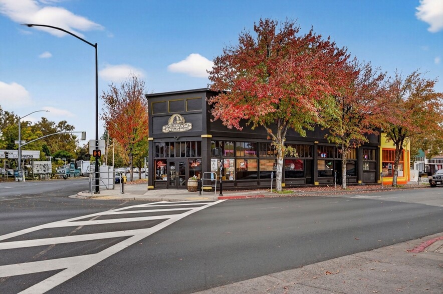 Primary Photo Of 824 Oroville Ave, Chico General Retail For Lease