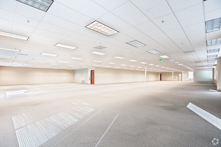 More Photos Of 18705 Madrone Pky, Morgan Hill Research And Development For Lease