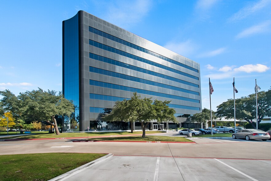 Primary Photo Of 1420 W Mockingbird Ln, Dallas Office For Lease