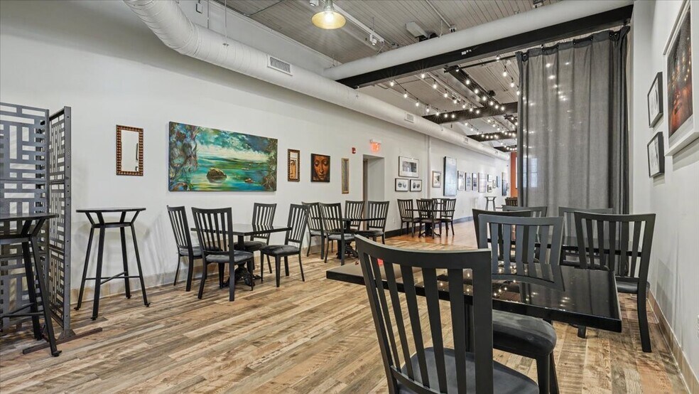 More Photos Of 102 Walnut St, Winona Office Residential For Sale