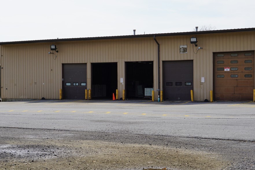 More Photos Of 10-14 Tucker Dr, Poughkeepsie Warehouse For Lease