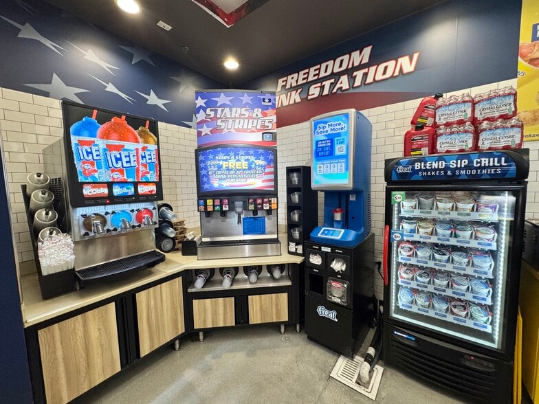 More Photos Of 42550 Jackson St, Indio Service Station For Sale