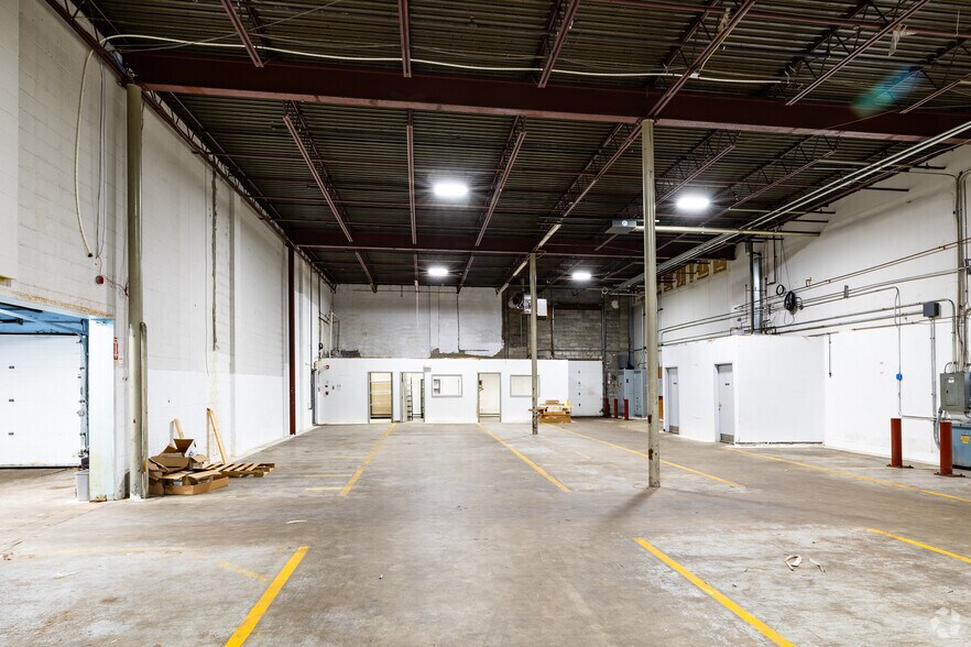 More Photos Of 190 Fountain St, Framingham Manufacturing For Sale