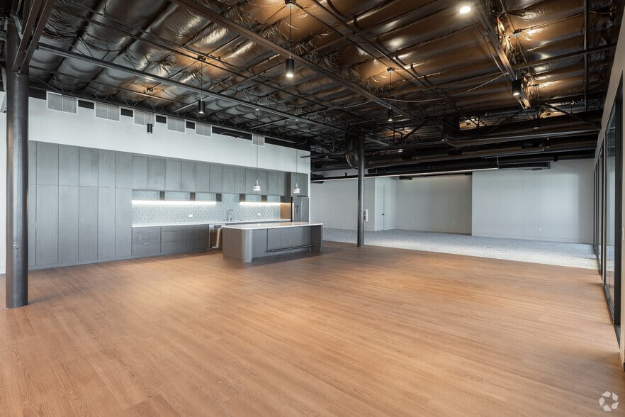 More Photos Of 200 E Baker St, Costa Mesa Loft Creative Space For Sale