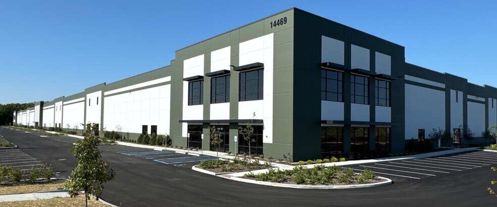 More Photos Of 14469 Olio Rd, Noblesville Warehouse For Lease