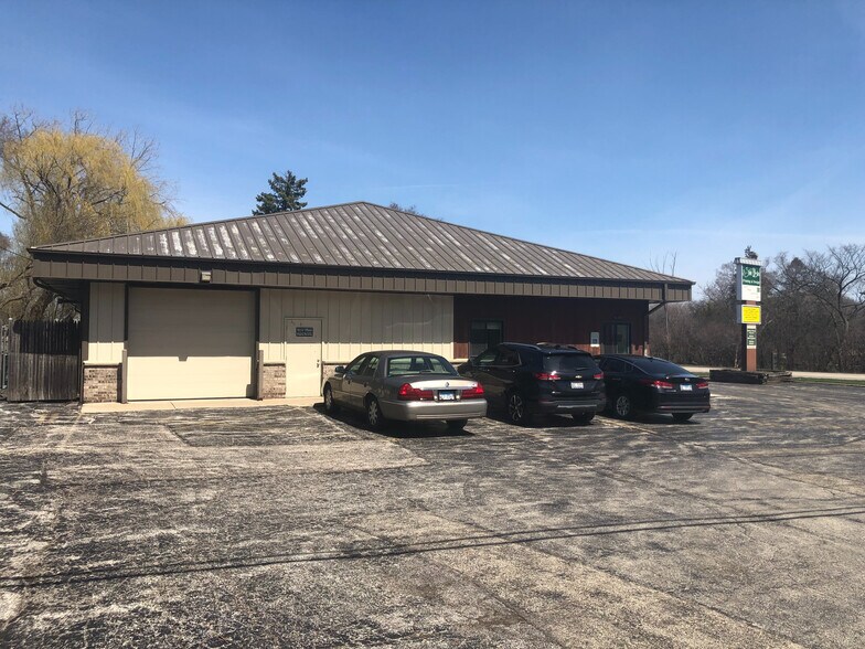 More Photos Of 1550 Green Bay Rd, North Chicago Freestanding For Sale