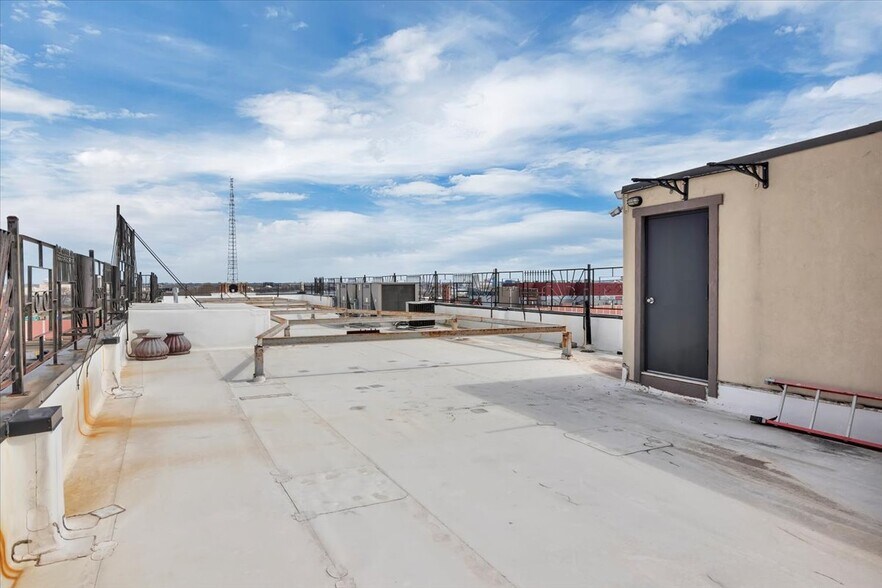 More Photos Of 1314-1316 S Howard St, Philadelphia Manufacturing For Sale