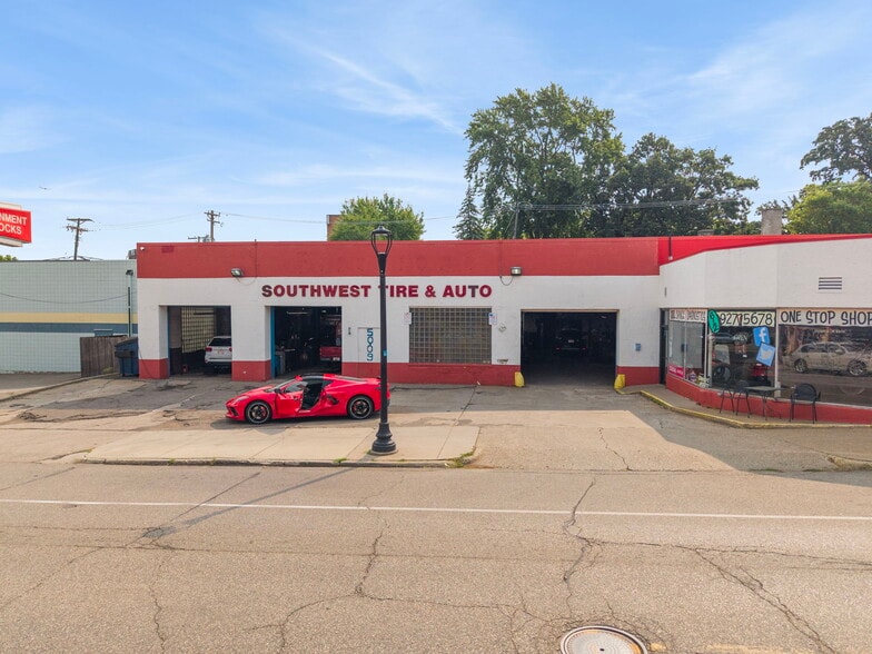 More Photos Of 5009 Xerxes Ave S, Minneapolis Auto Repair For Sale