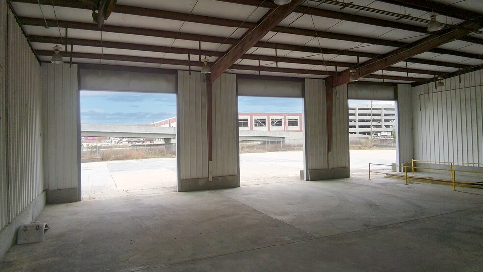 More Photos Of 17 Main St, Savannah Land For Lease