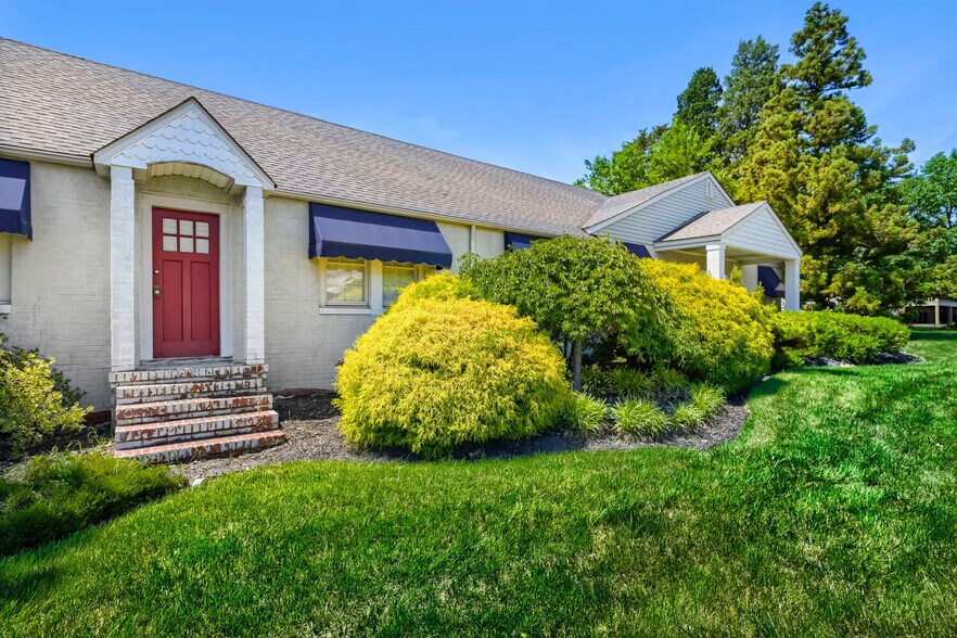 Primary Photo Of 426 S Crain Hwy, Glen Burnie Funeral Home For Sale