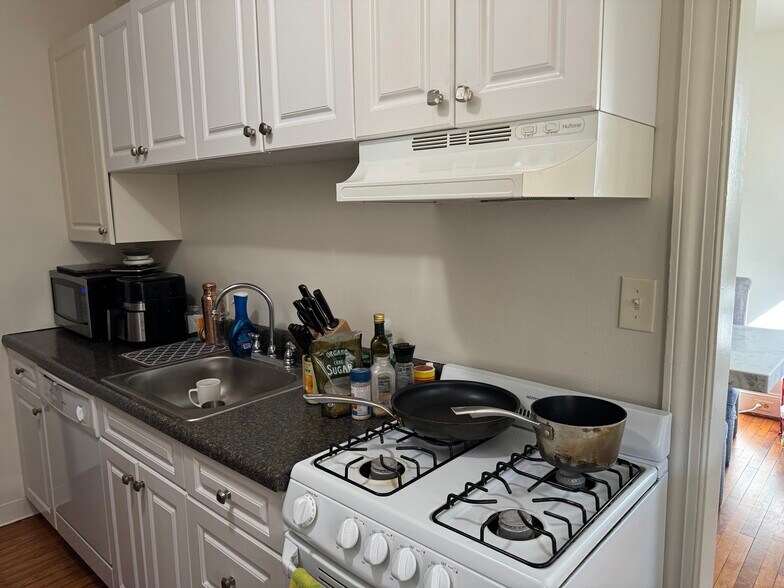 More Photos Of 500 Park Ave, Towson Apartments For Sale