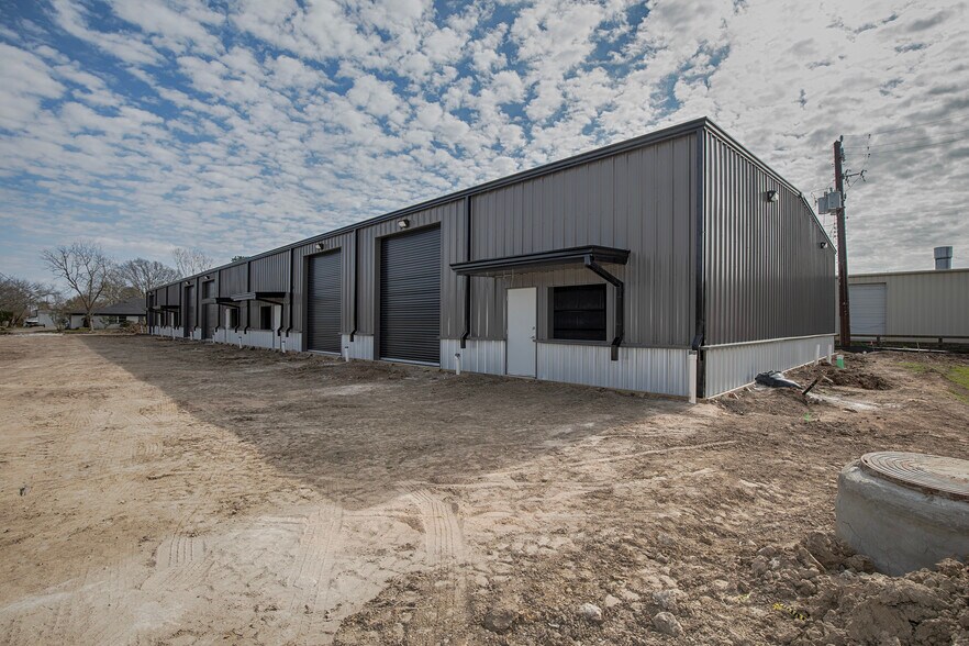 More Photos Of 2323 Anders Ln, Kemah Unknown For Lease