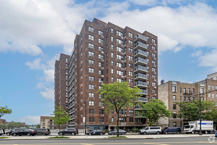 More Photos Of 1700 Grand Concourse, Bronx Apartments For Lease