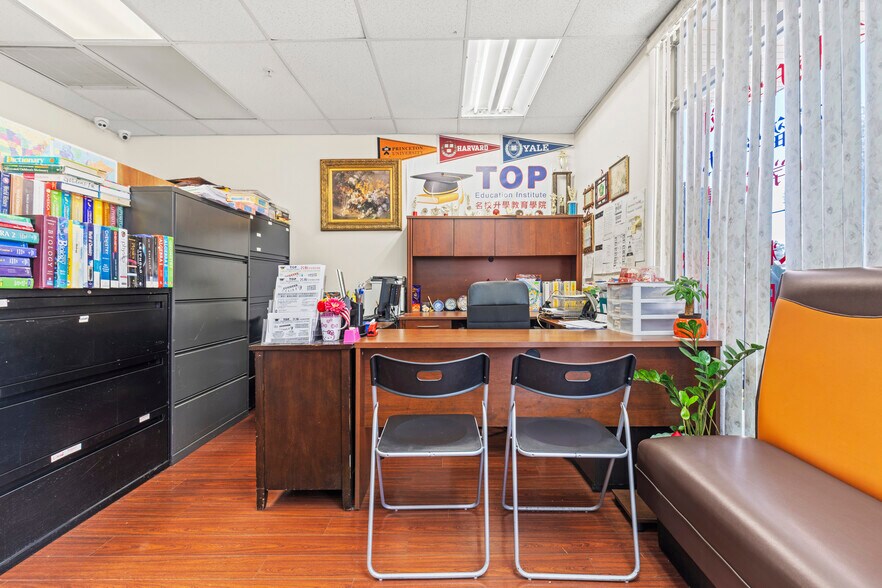 More Photos Of 11 W Duarte Rd, Arcadia Freestanding For Sale