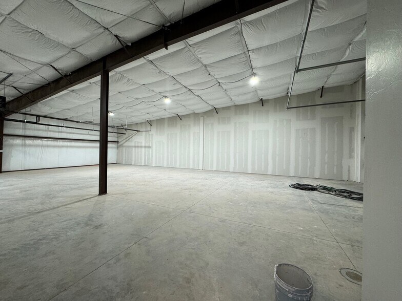 More Photos Of S Sara Rd & SW 89th St, Mustang Unknown For Lease