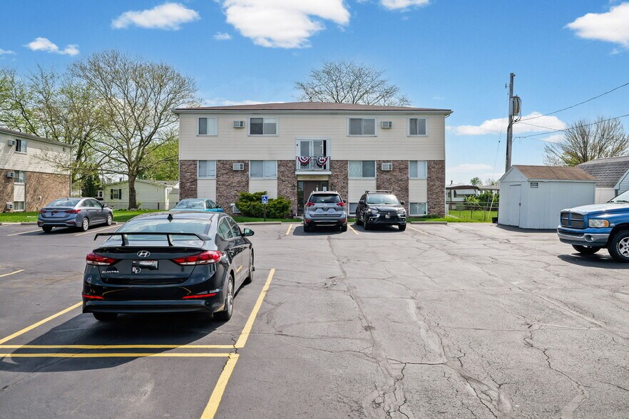 More Photos Of 27772-27796 Oregon Rd, Perrysburg Apartments For Sale