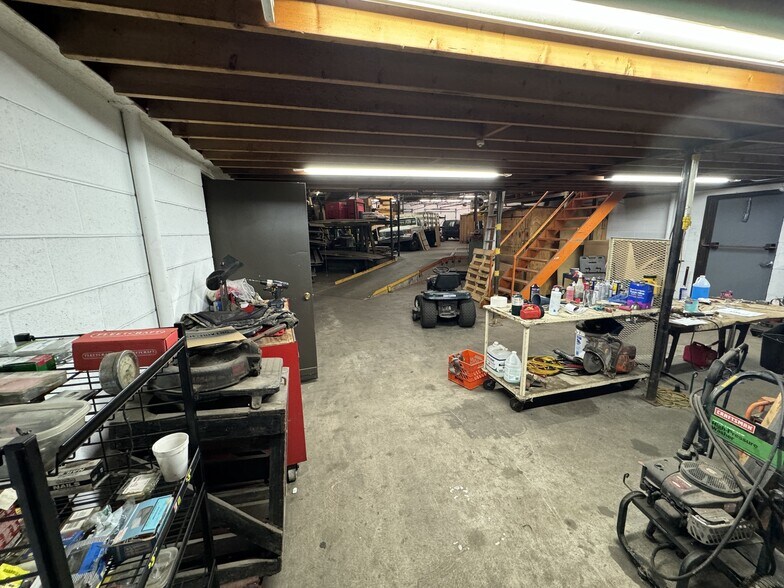 More Photos Of 905 Miami St, Akron Warehouse For Sale