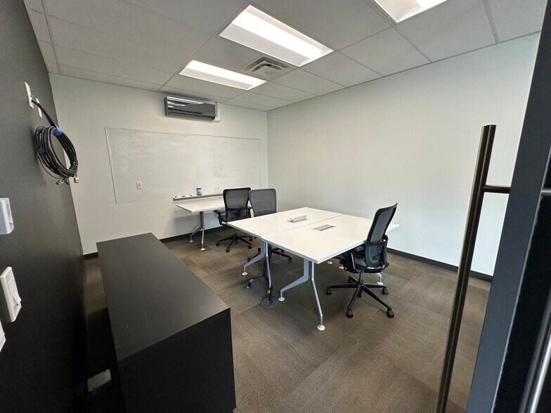 More Photos Of 6005 Gateway Blvd, Edmonton Office For Lease