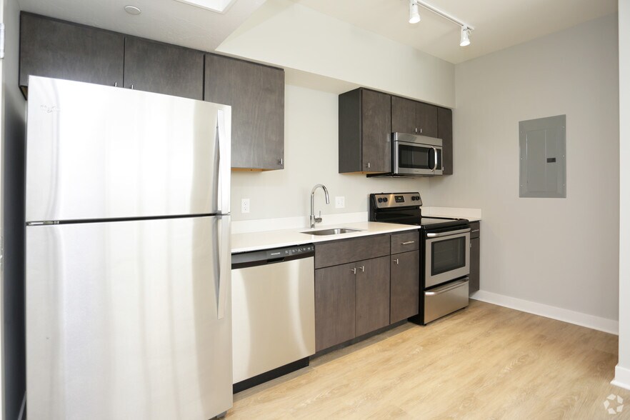 More Photos Of 1059 Wealthy St SE, Grand Rapids Apartments For Lease
