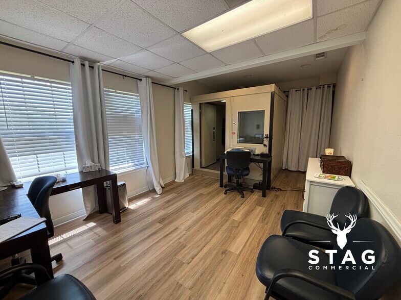 More Photos Of 2540 Lillian Miller Pky, Denton Office For Lease