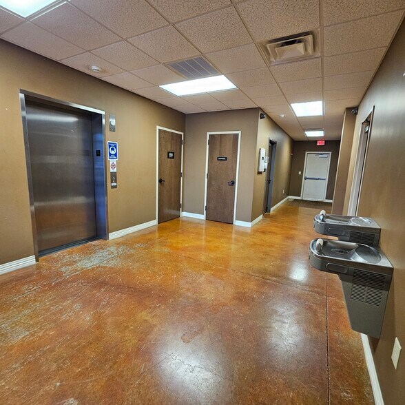 More Photos Of 1878 Jeff Rd NW, Huntsville Medical For Sale