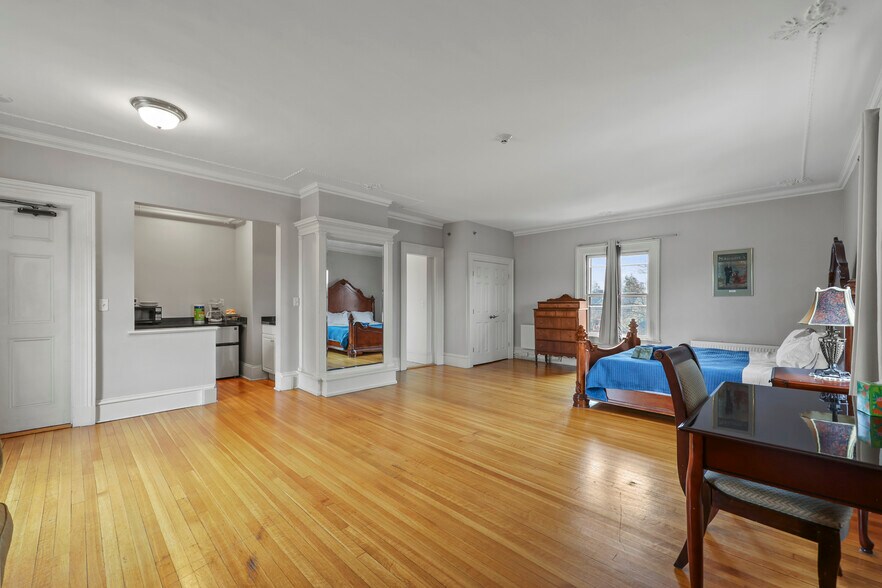 More Photos Of 74 Wendell Ave, Pittsfield Hotel For Sale
