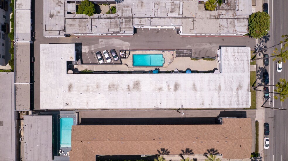 More Photos Of 11940 Burbank Blvd, Valley Village Apartments For Sale