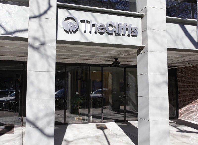 More Photos Of 22 S Main St, Greenville Office For Lease