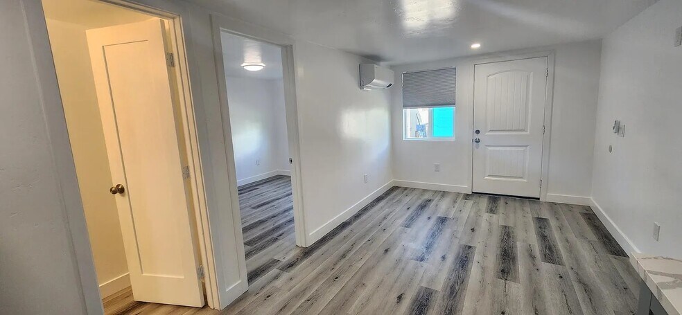 More Photos Of 4262-4266 Chamoune Ave, San Diego Apartments For Sale