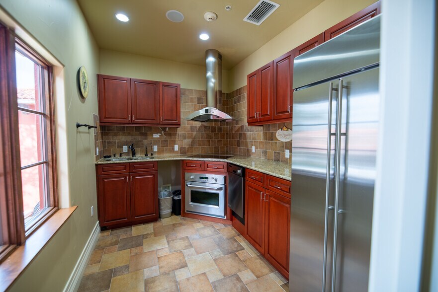 More Photos Of 2420 Brunello Trace, Lutz Office For Sale