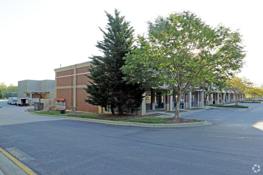 More Photos Of 3450-3490 Kildaire Farm Rd, Cary General Retail For Lease