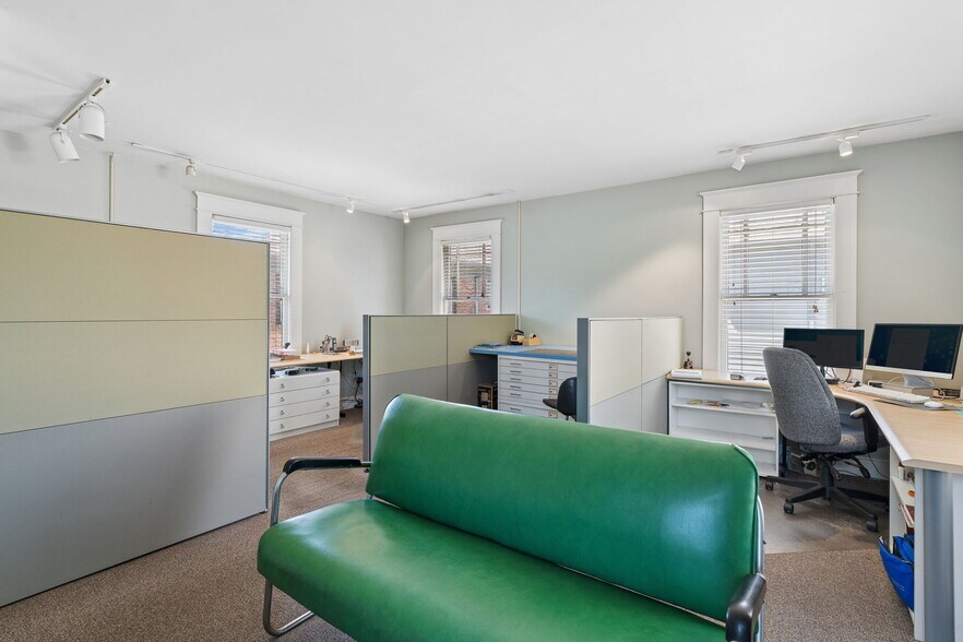 More Photos Of 4112 Swiss Ave, Dallas Office For Sale