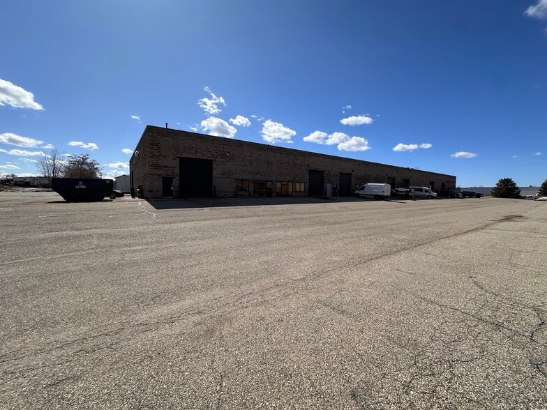 More Photos Of 3408 Busch Dr SW, Grandville Manufacturing For Sale
