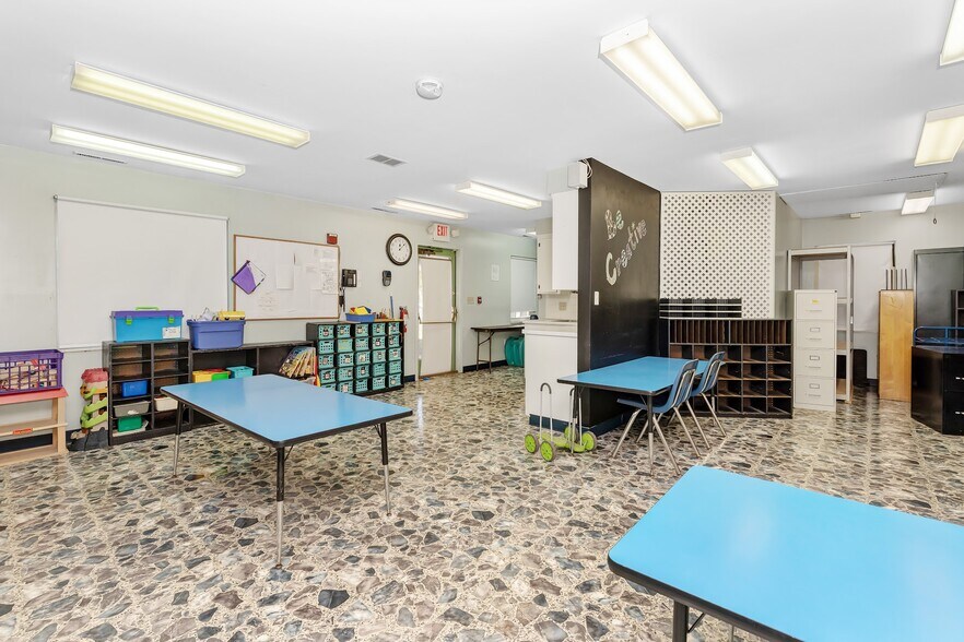 More Photos Of 100 Obetz Rd, Columbus Daycare Center For Sale