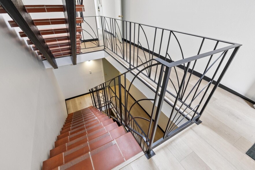 More Photos Of 1321 Columbus Ave, San Francisco Apartments For Sale