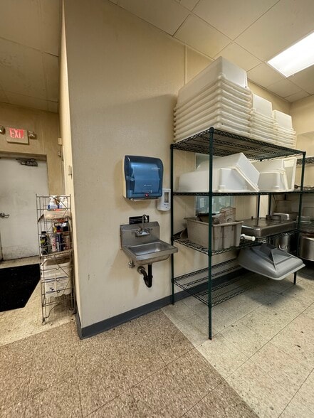 More Photos Of 210-212 Cambria Ave, Pleasantville Unknown For Lease