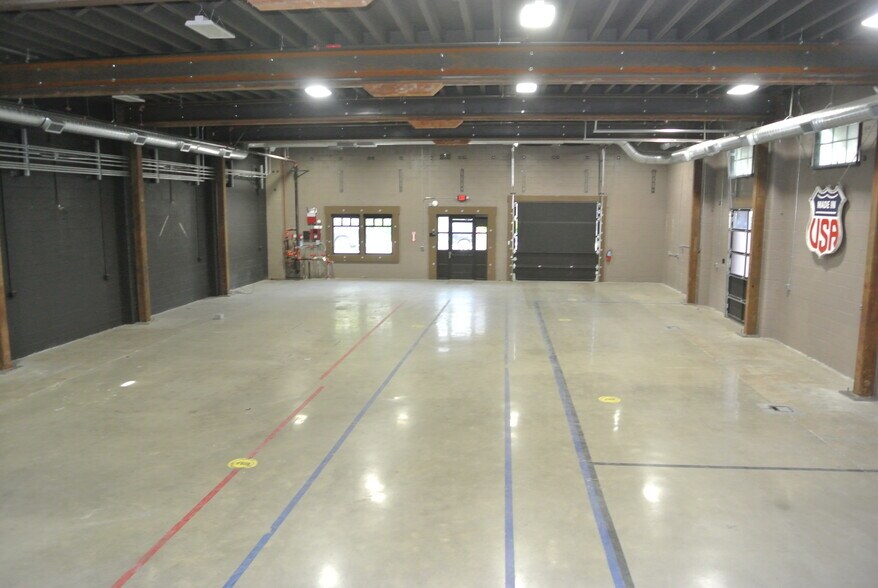 More Photos Of 216 E Coeur D Alene Ave, Coeur d'Alene Bar For Lease