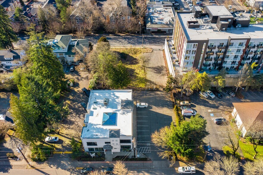 More Photos Of 8412 164th Ave NE, Redmond Apartments For Sale