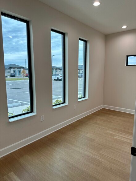 More Photos Of 10269 Mathog Rd,, Riverview Office For Sale