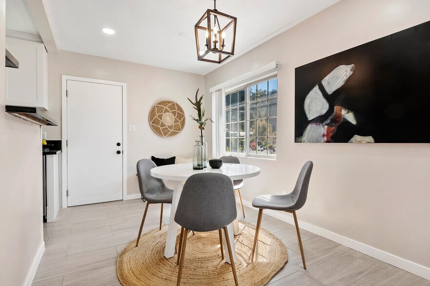 More Photos Of 2201 Avon St, Los Angeles Multifamily For Sale