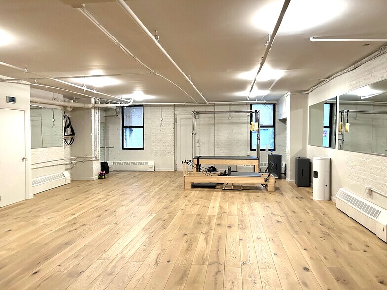 More Photos Of 68 Thomas St, New York Apartments For Sale